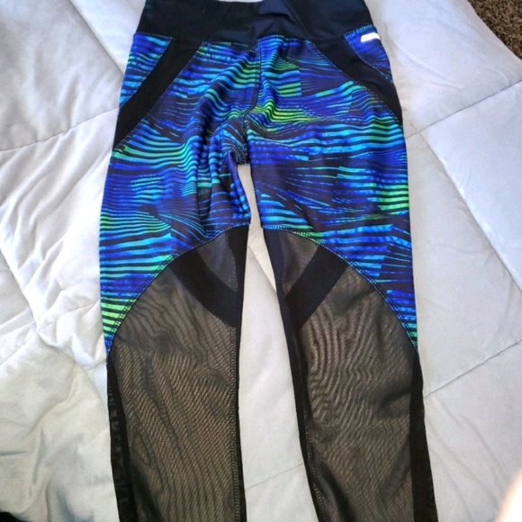 Danskin Now Active Wear Cropped Leggings - Picture 2 of 7